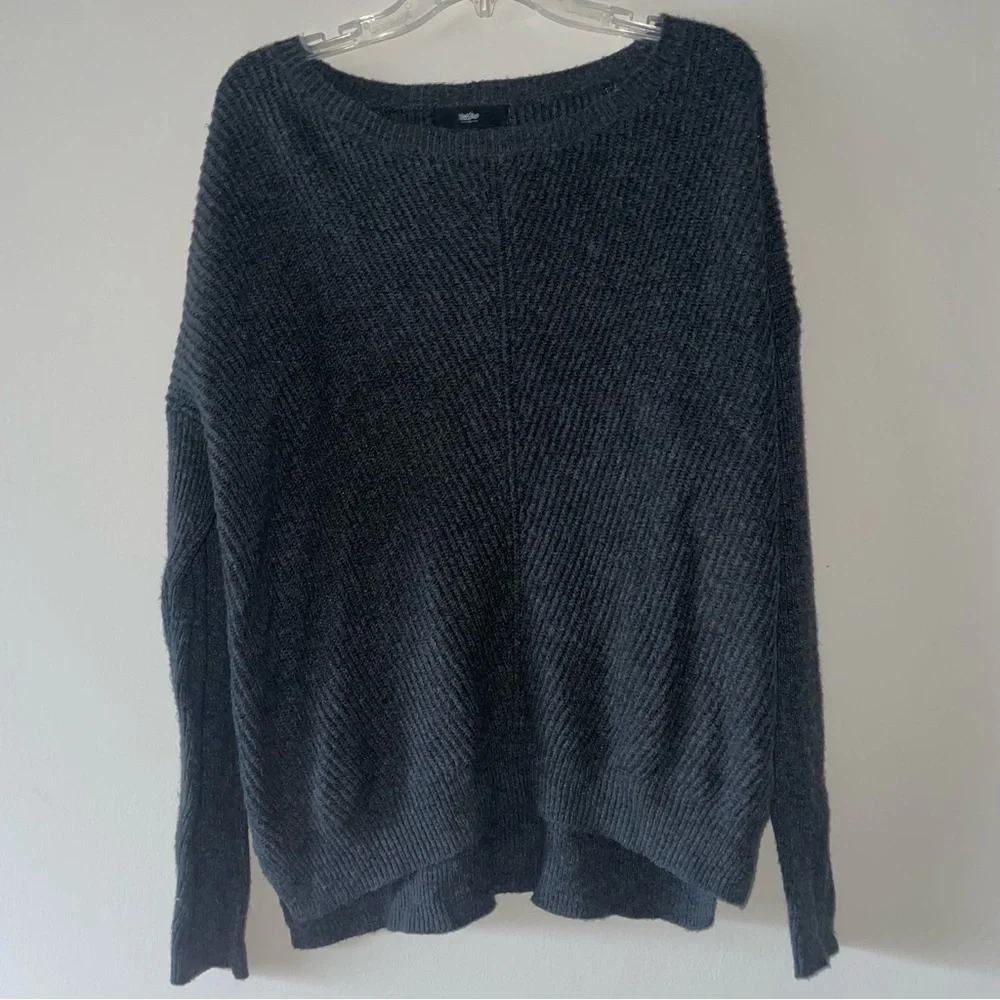 Mossimo Women’s L Charcoal Grey Diagonally Ribbed Boat Neck Sweater - Picture 1 of 3